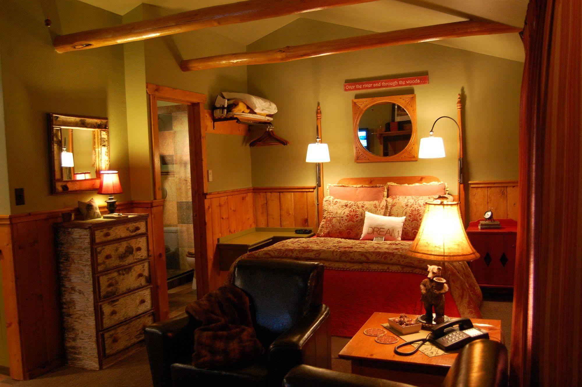 Highland Haven Creekside Inn Evergreen Dış mekan fotoğraf